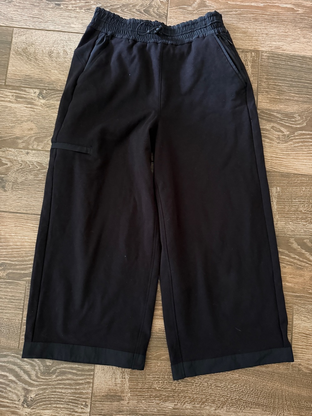 Athleta cropped wide leg crop pants fleece lined xs